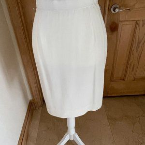ANNE KLEIN  OFF WHITE SKIRT  SZ 6